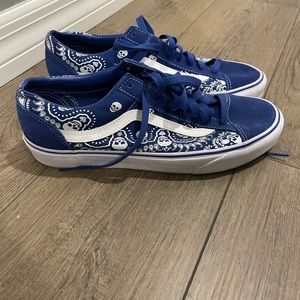 Vans men’s size 10 “blue bandana”